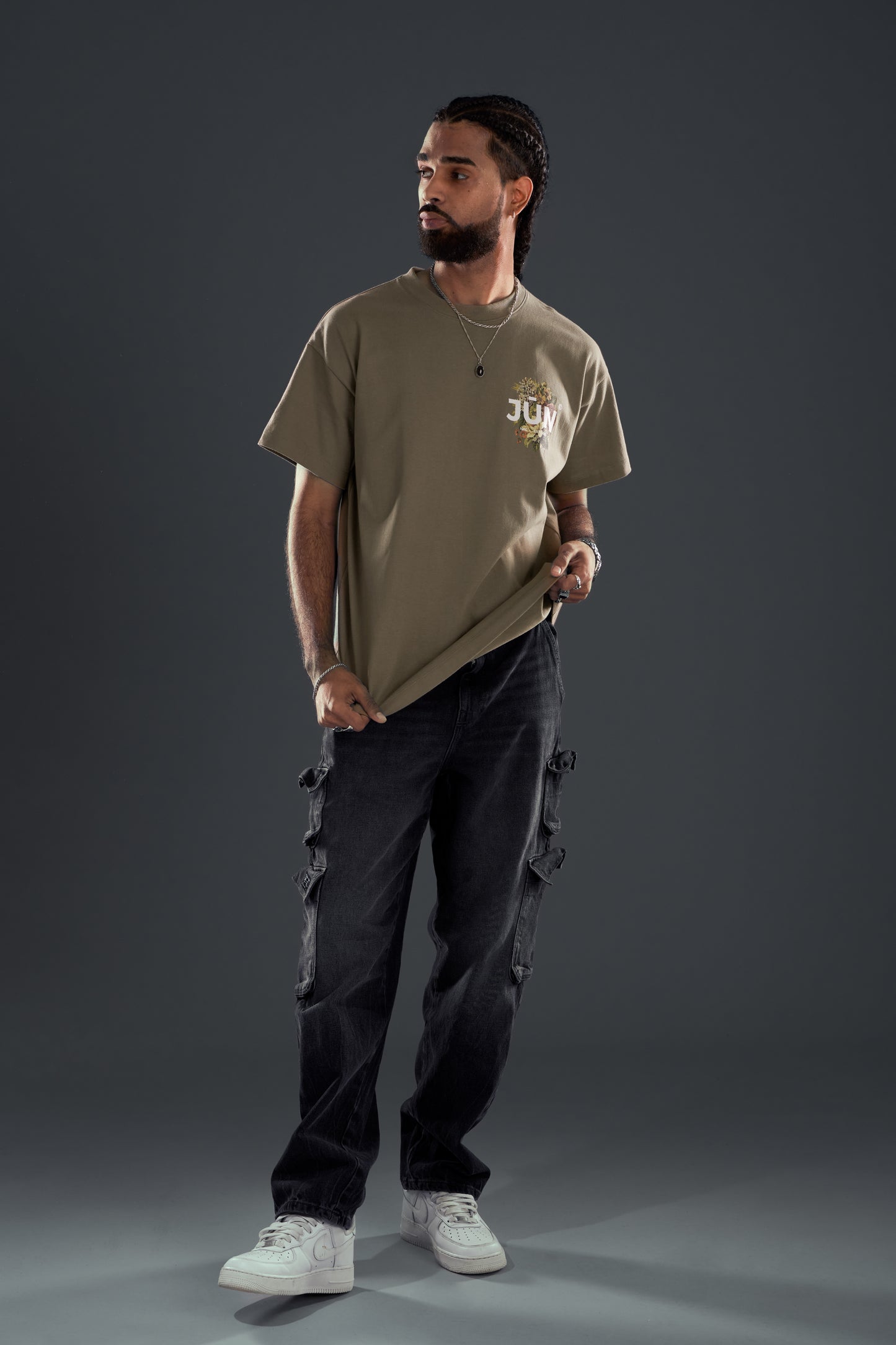 JŪN LOVE TEE.