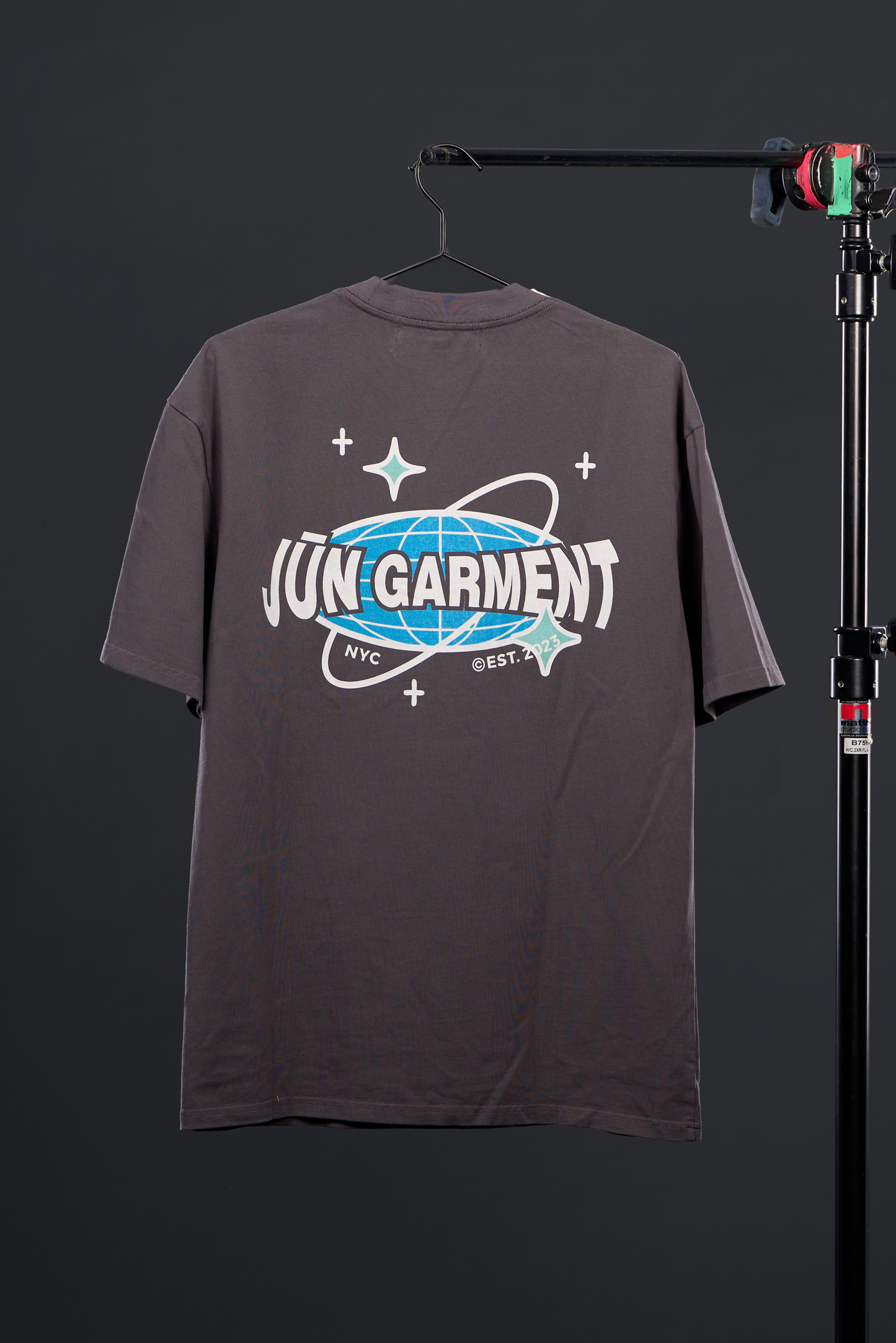 RETRO PLANET. TEE