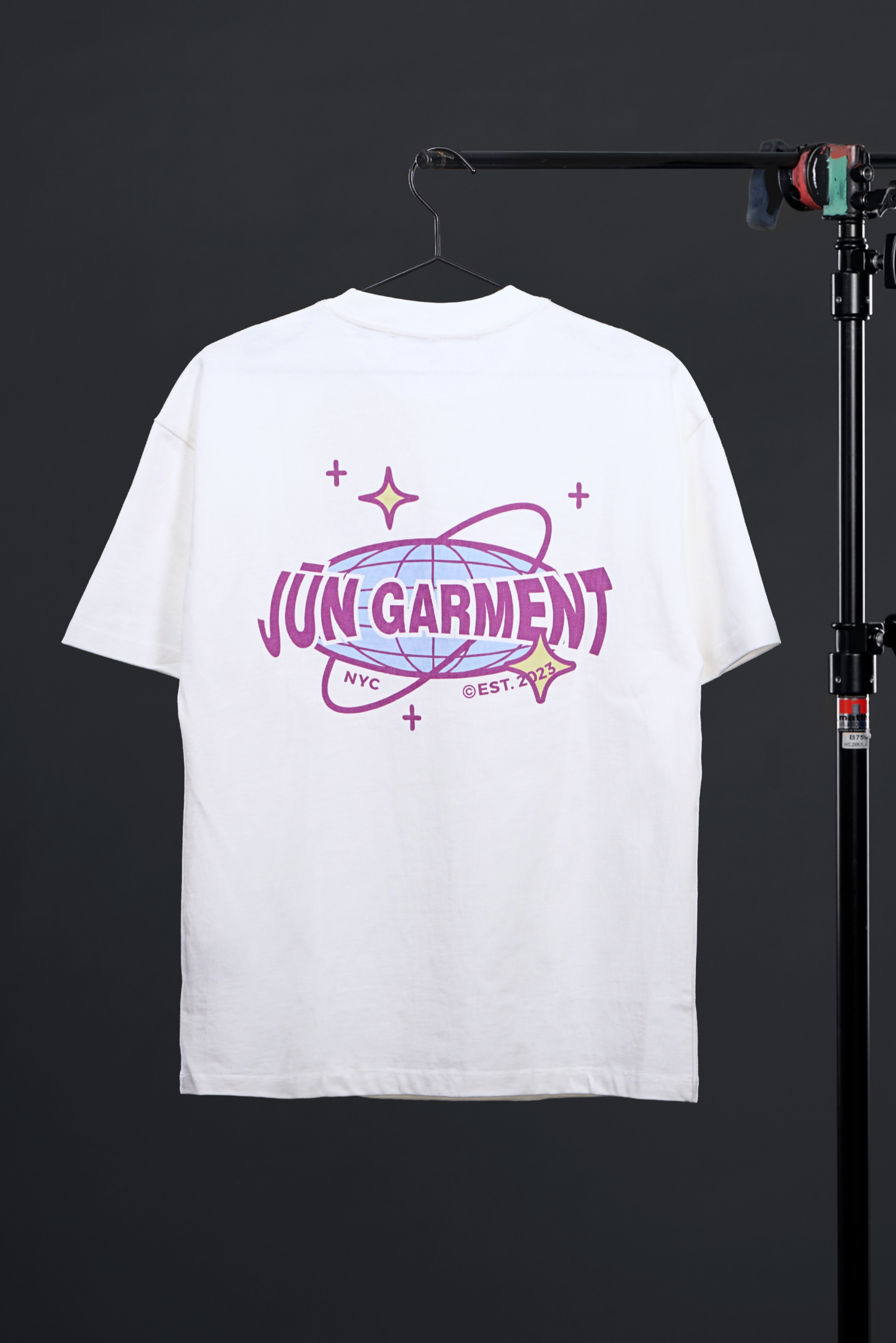 RETRO PLANET. TEE