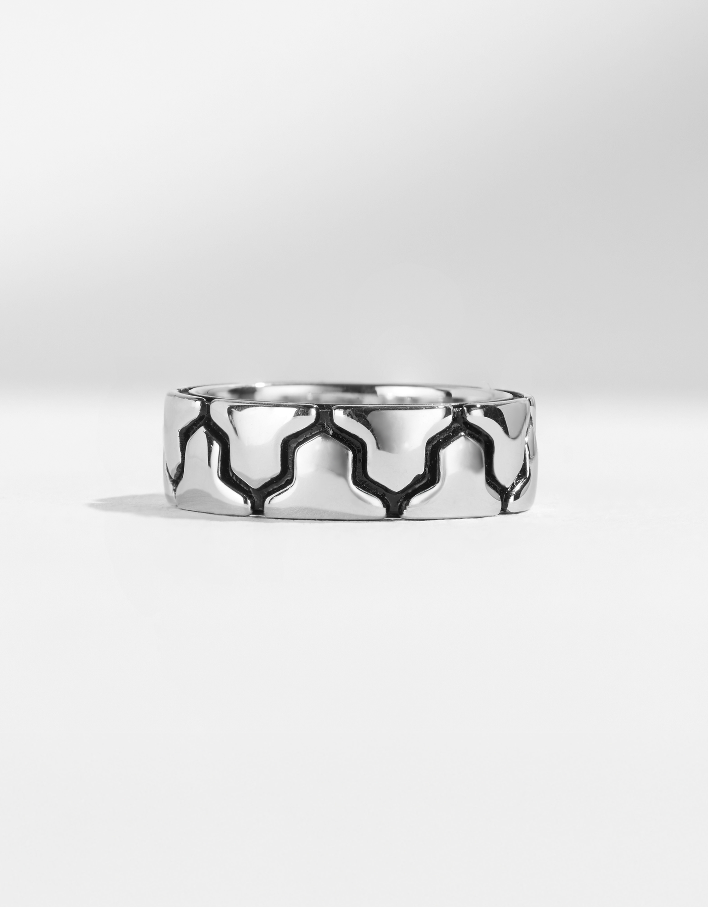 TRACE. RING