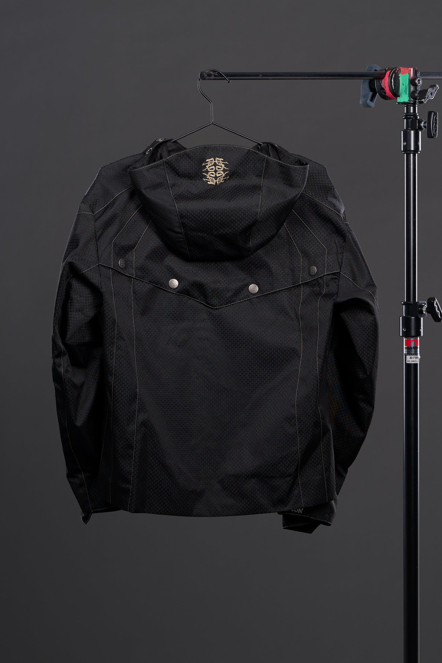 NOVA. JKT