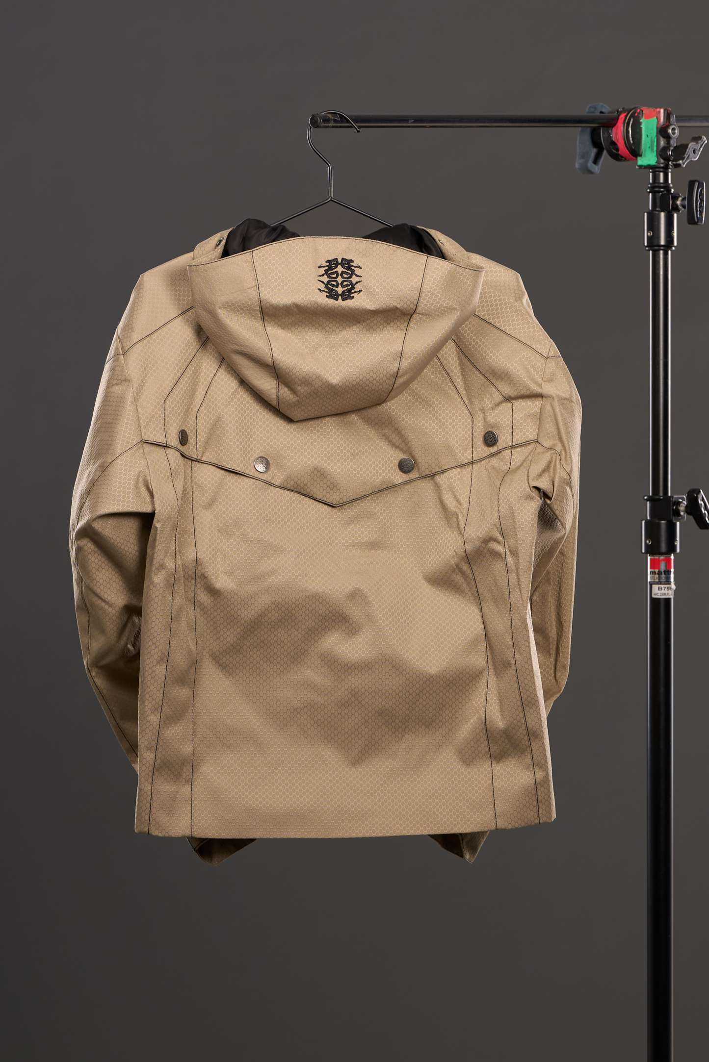 NOVA. JKT