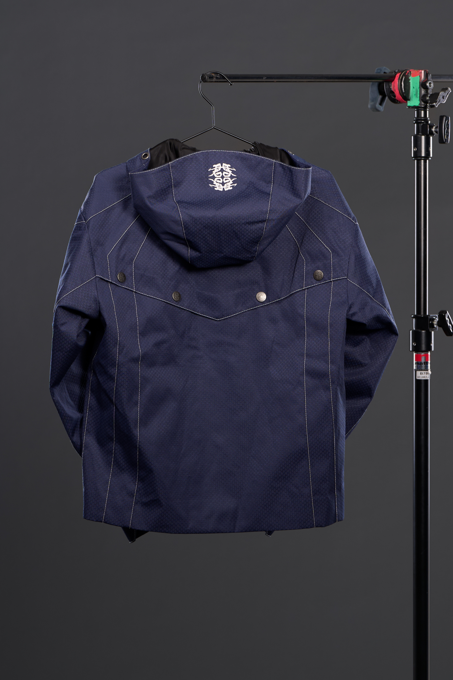 NOVA. JKT