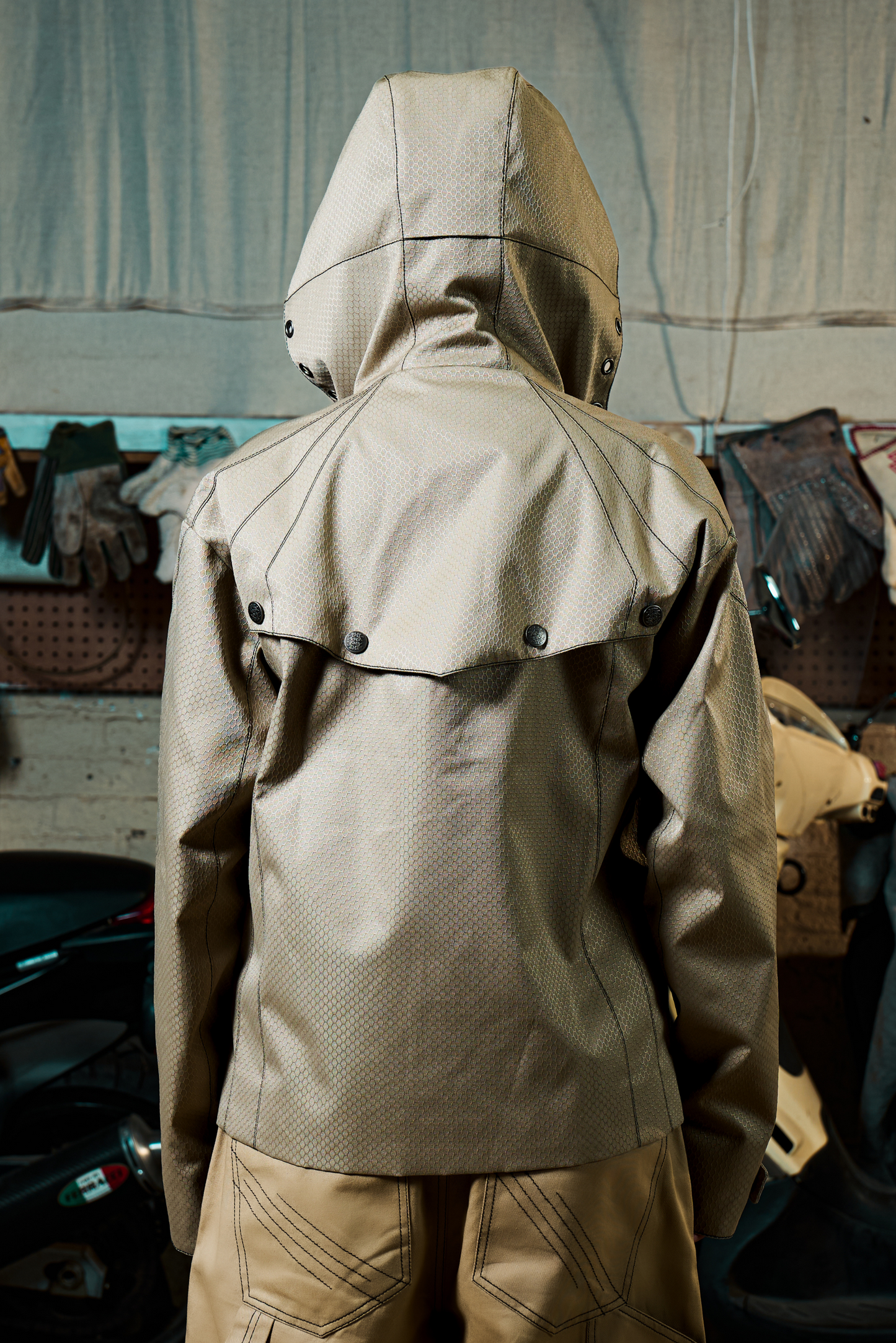 NOVA. JKT