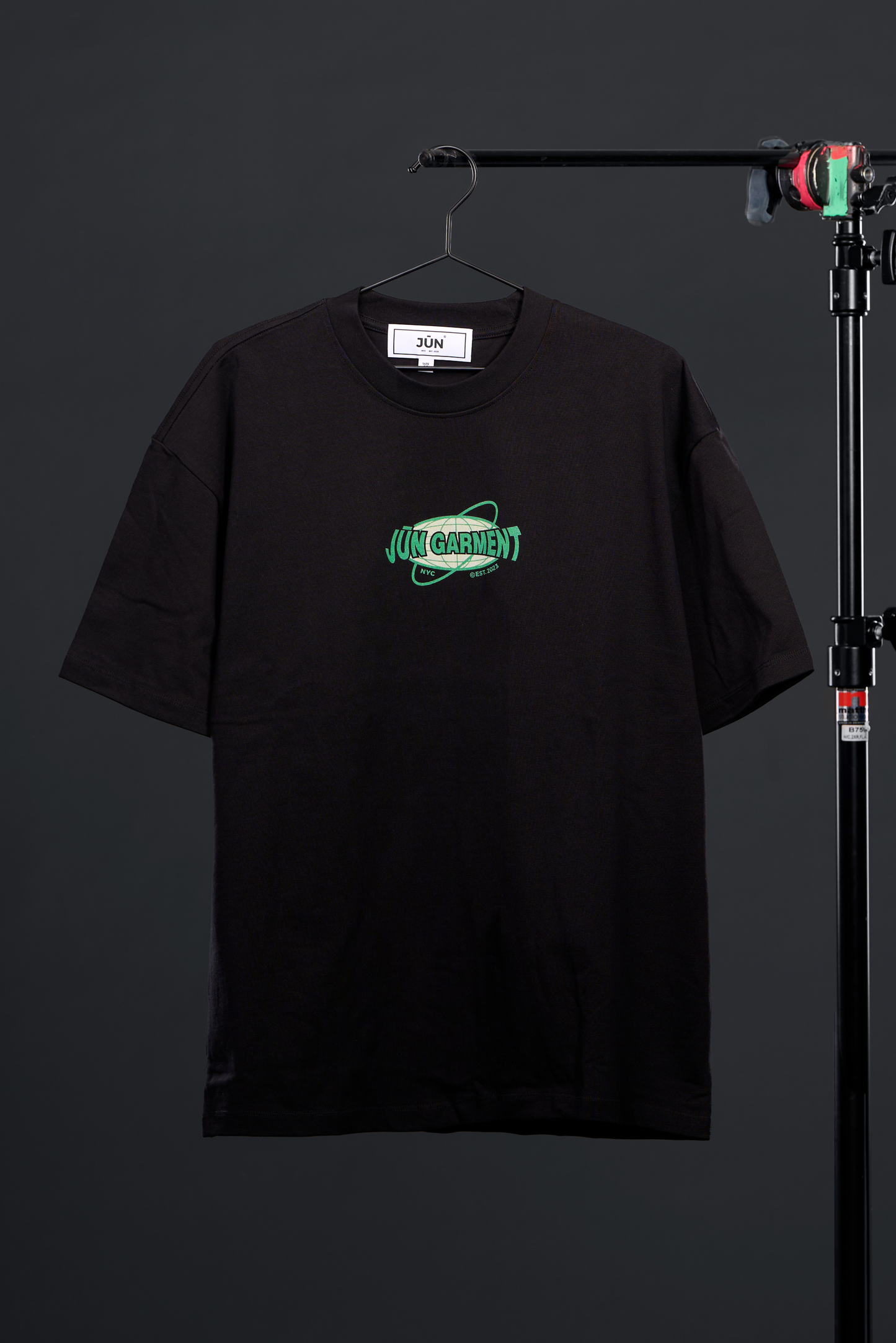 RETRO PLANET. TEE