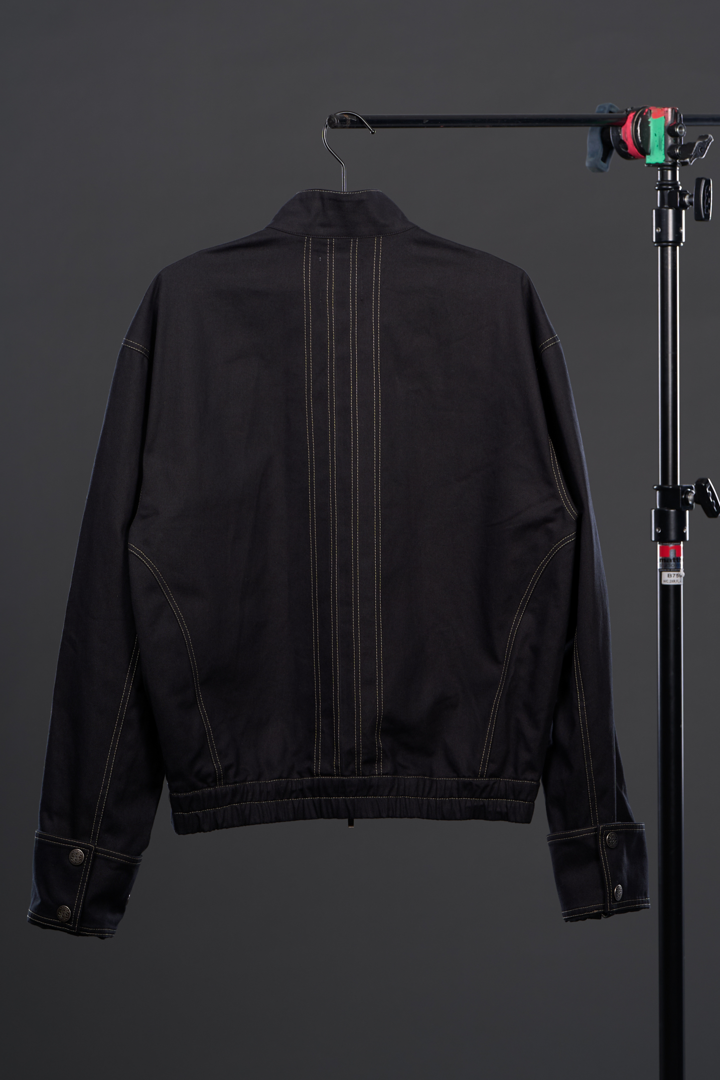 ONYX. JKT