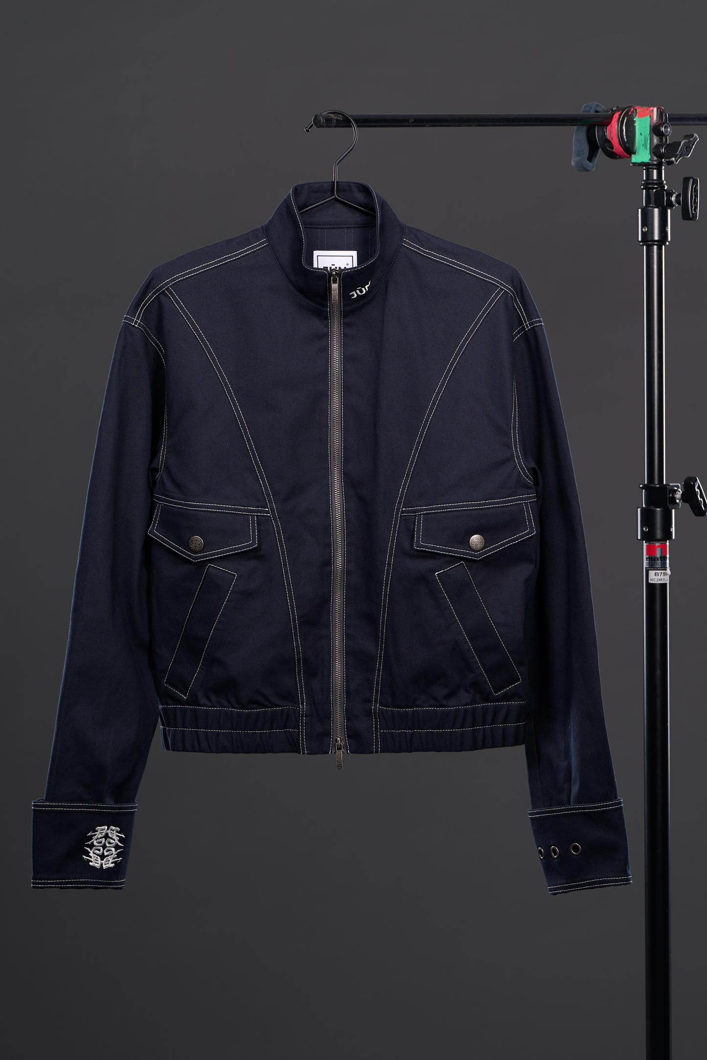 ONYX. JKT