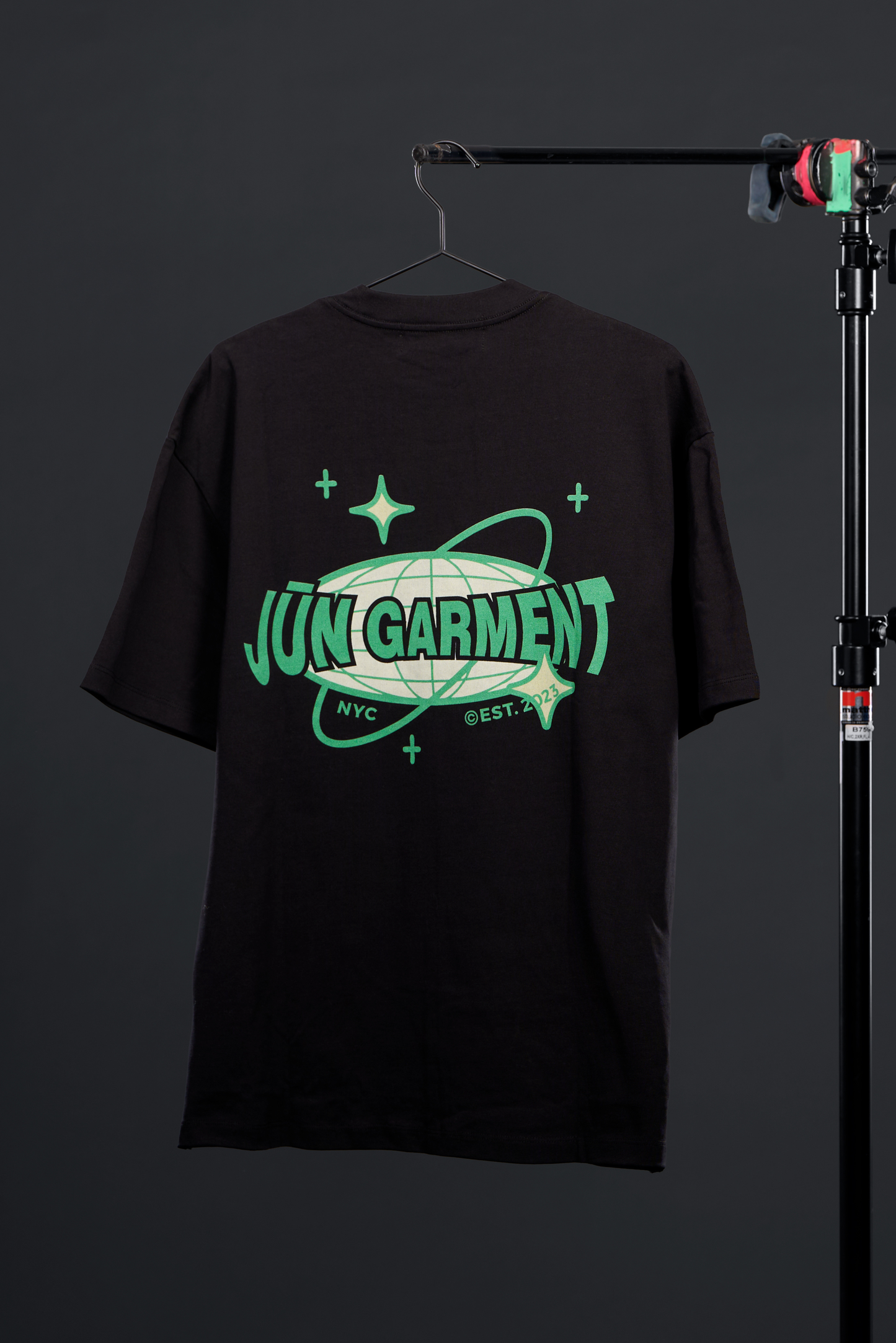 RETRO PLANET. TEE