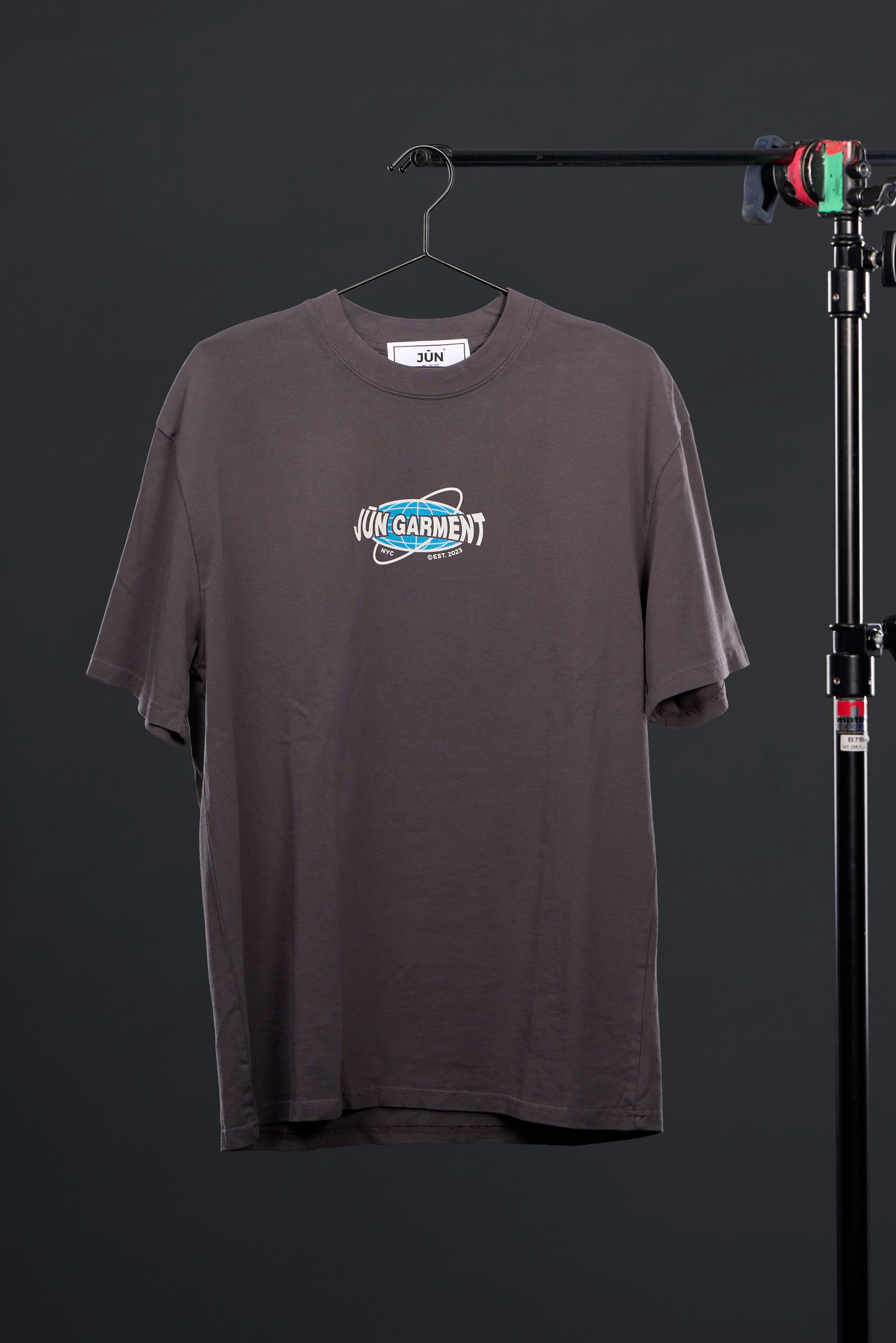 RETRO PLANET. TEE
