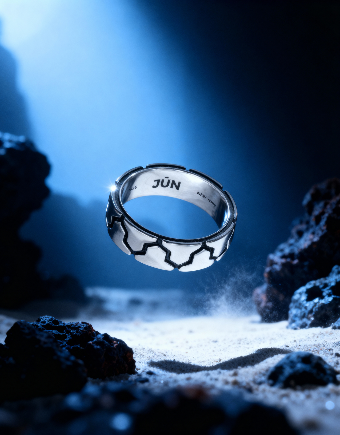 TRACE. RING