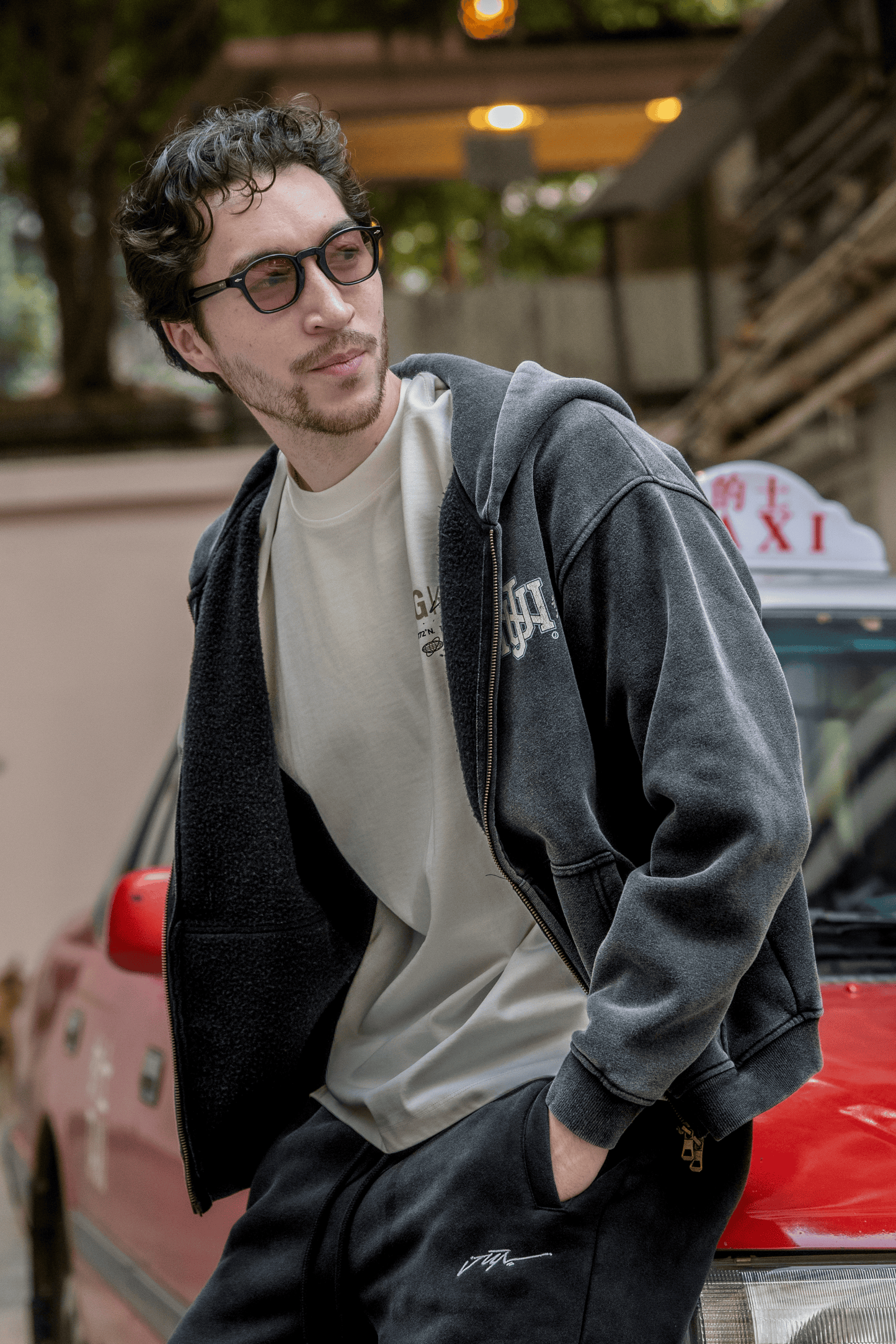 RELIC. HOODIE