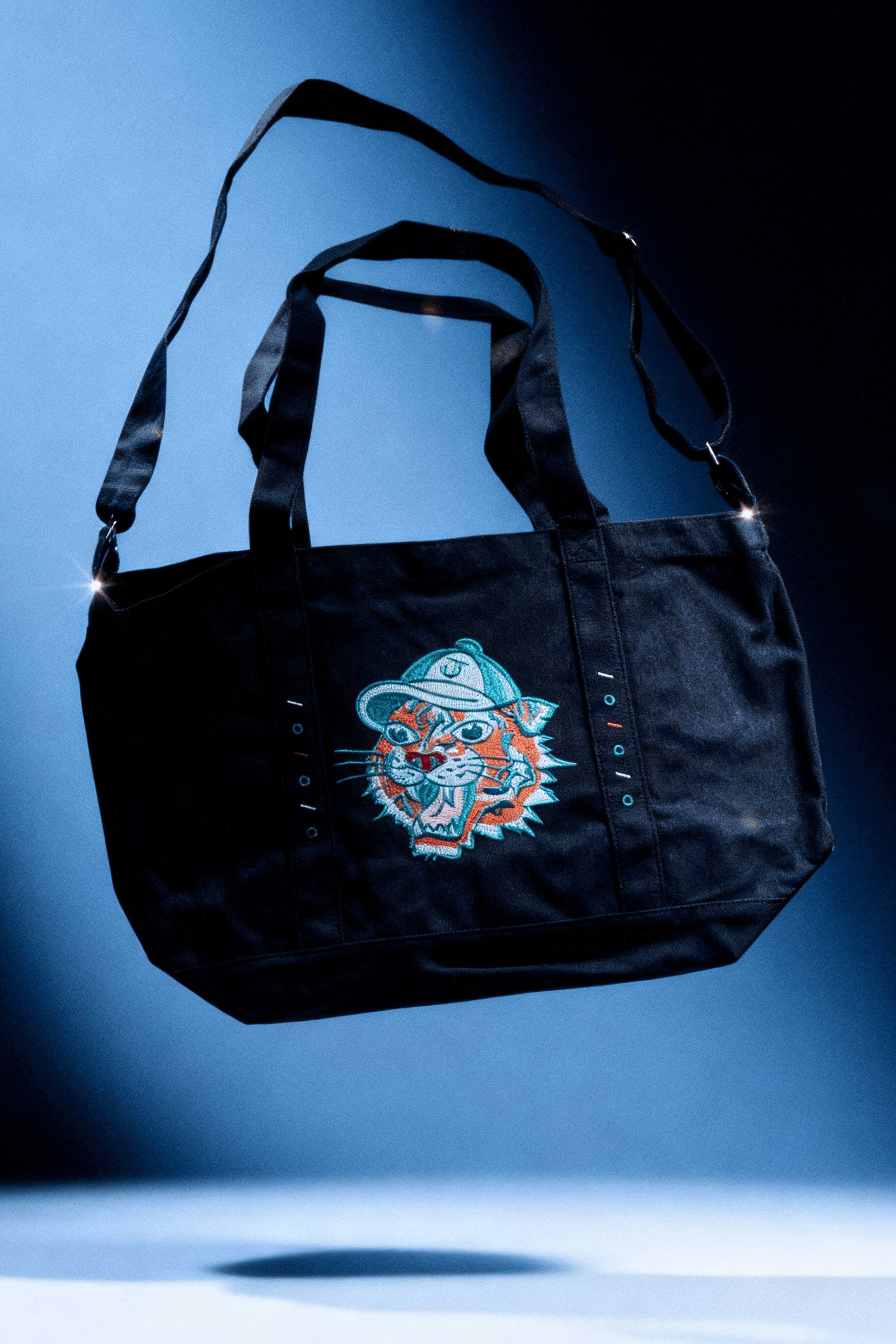 バッグ JUN APEX. TOTE — Canvas Tote, Tiger Embroidery | JŪN